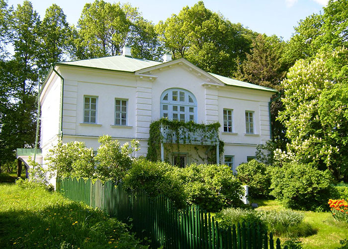 Leo Toldstoy's estate in Yasnaya Polyana (Ясная Поляна)